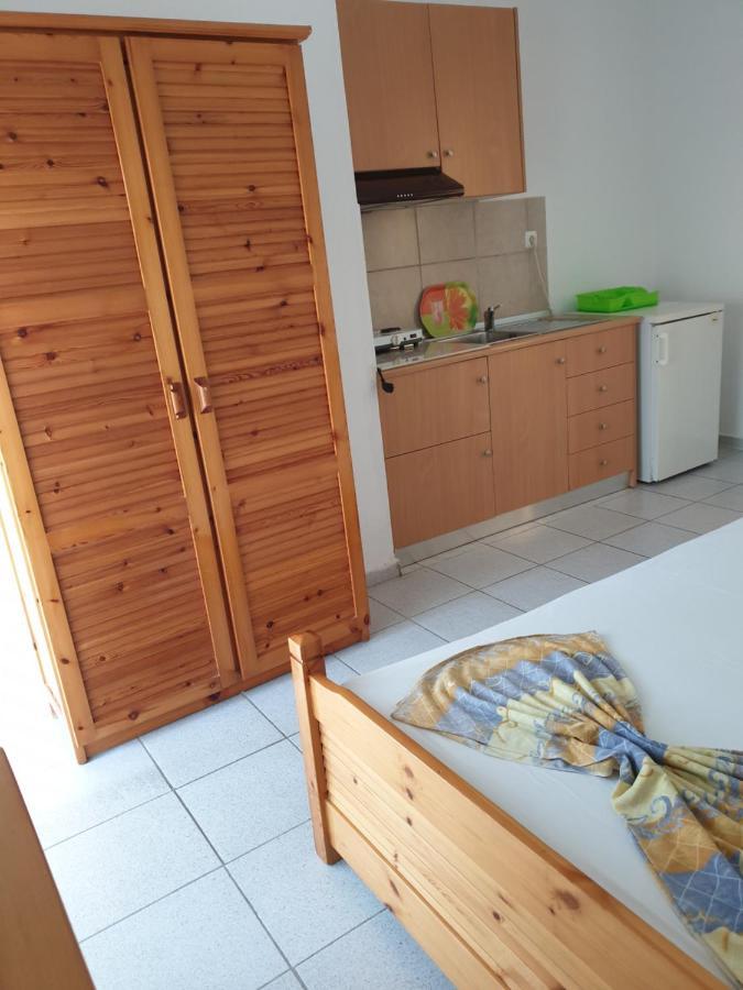 ペフコホリ Fouli Houseアパートホテル エクステリア 写真