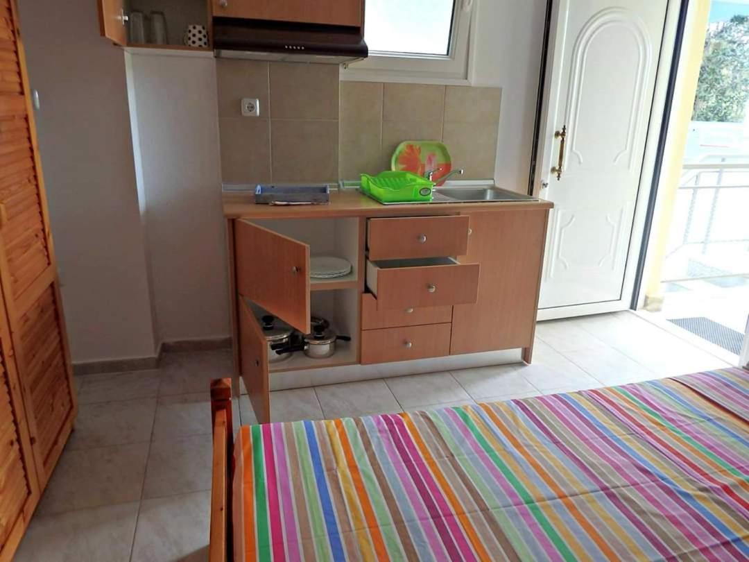 ペフコホリ Fouli Houseアパートホテル エクステリア 写真